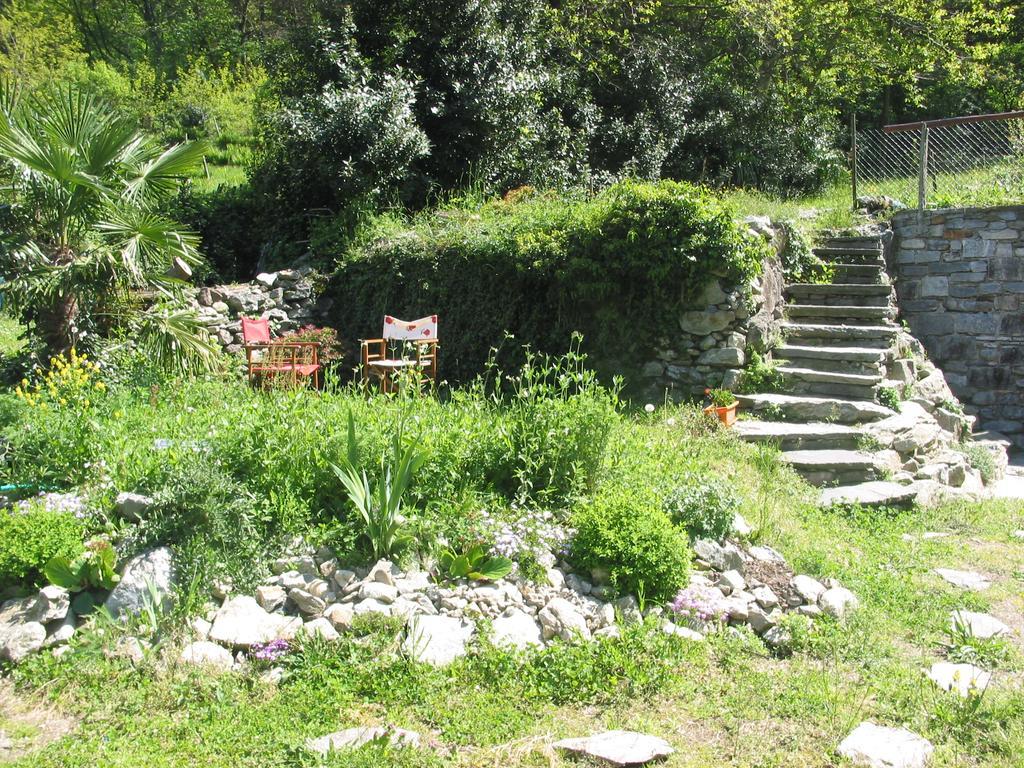Casa In Koenigs Garten Intragna Exterior foto
